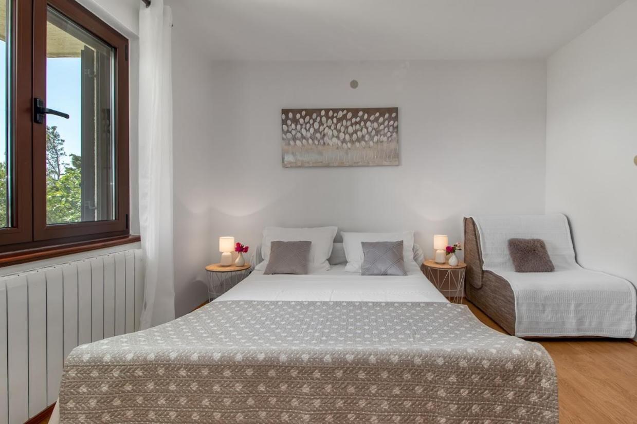 Apartman Turina M Jadranovo Buitenkant foto