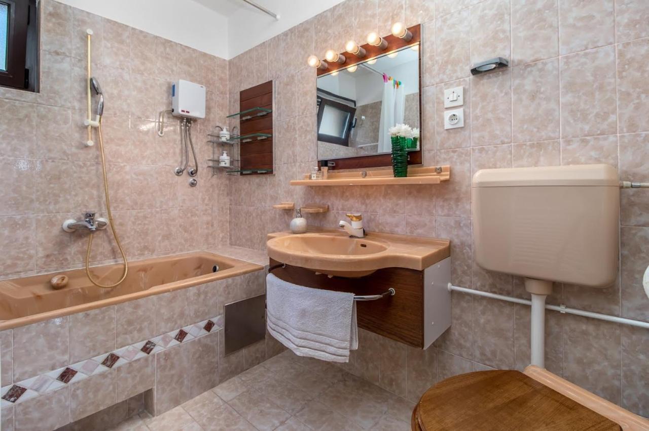 Apartman Turina M Jadranovo Buitenkant foto
